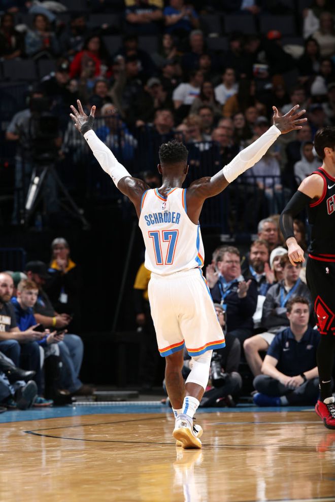 雷霆翻盘灰熊，保罗状态火热