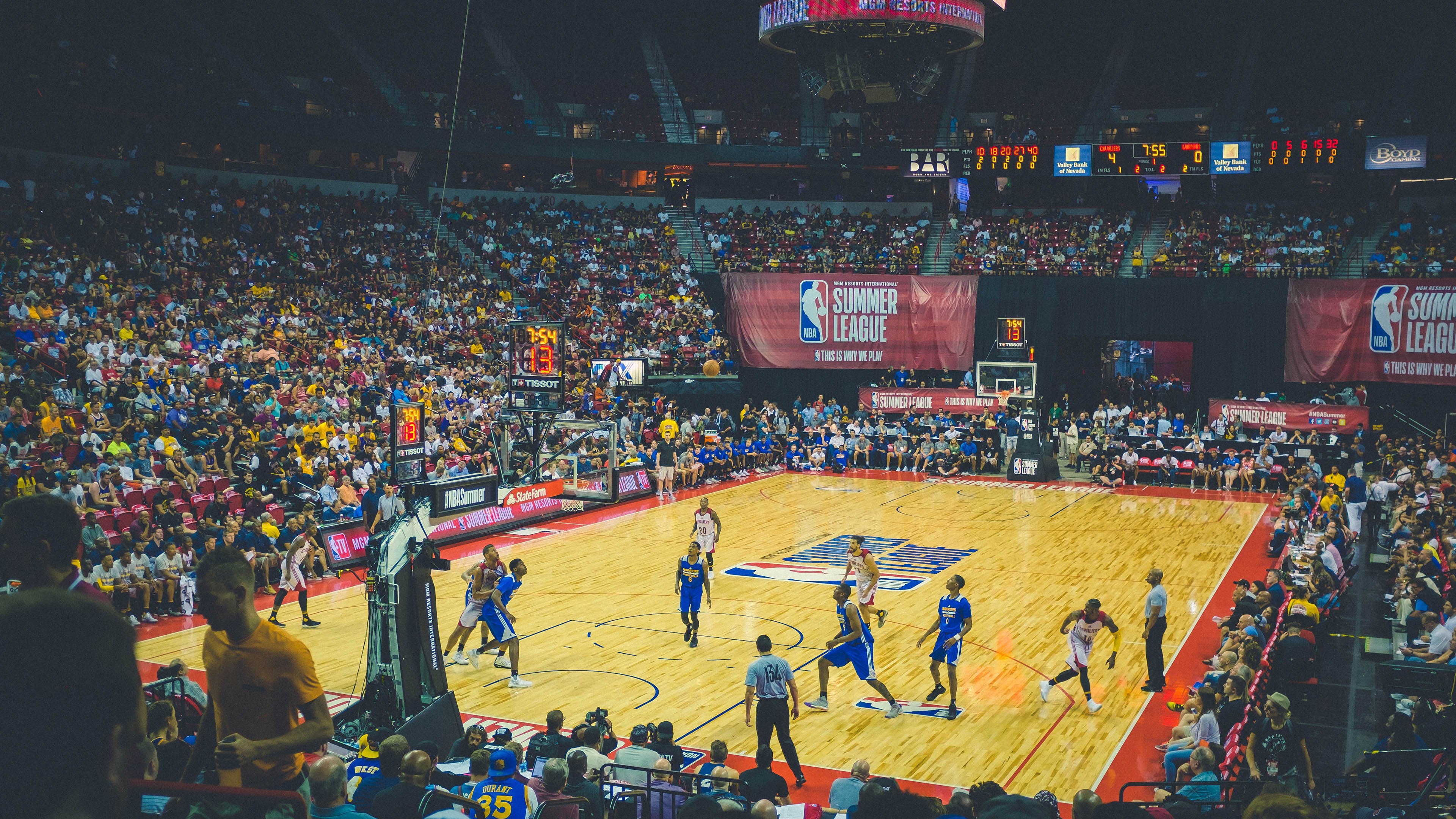 开云官网-武切维奇稳定输出不掉线，灰熊最后时刻击败爵士